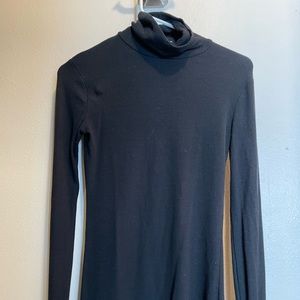 Black cotton turtle neck long sleeve